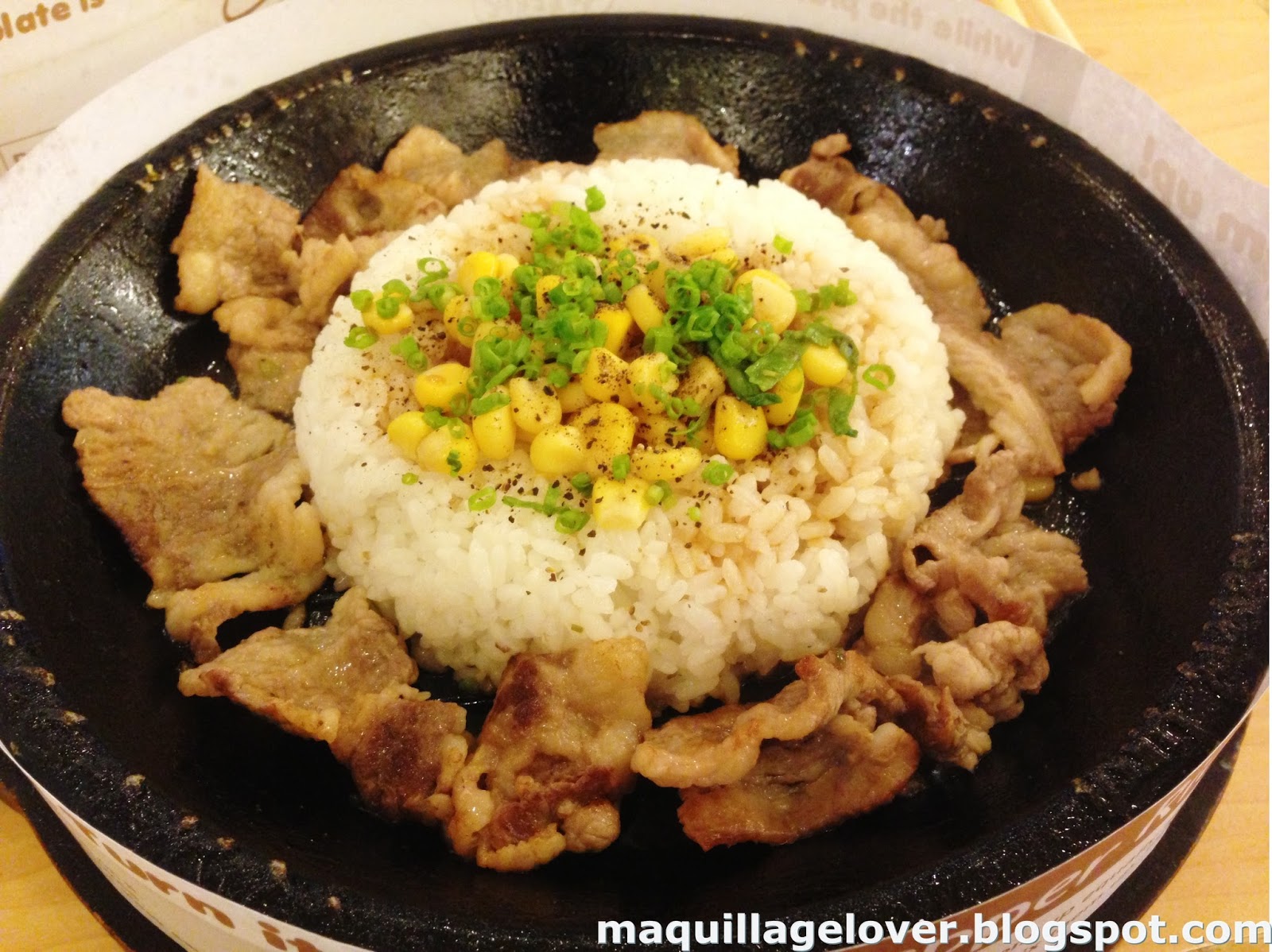 Maquillage Lover Piping Hot Pepper Lunch on a Rainy Night