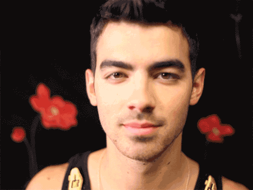 JoeJonas-Gifs-BDK01.gif