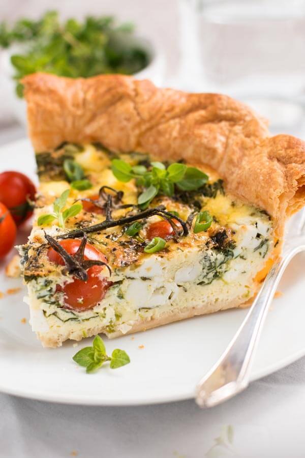 EASY TOMATO SPINACH FETA QUICHE INSPIRED RECIPE
