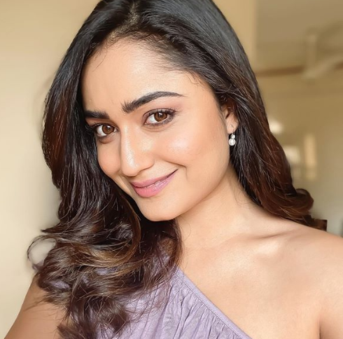 Tridha Choudhury (Actress): Biography, Age, Height, Weight, Family ...