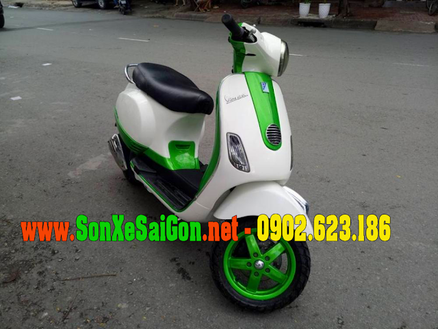 Mẫu sơn xe Vespa LX 125 màu trắng xanh lá cực đẹp