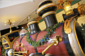 Tren del Santaland en el Macy’s Herald Square, Nueva York Tren del Santaland en el Macy’s Herald Square, Nueva York