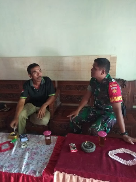 Babinsa Genengduwur Jalin Keakraban Dengan Perangkat Desa