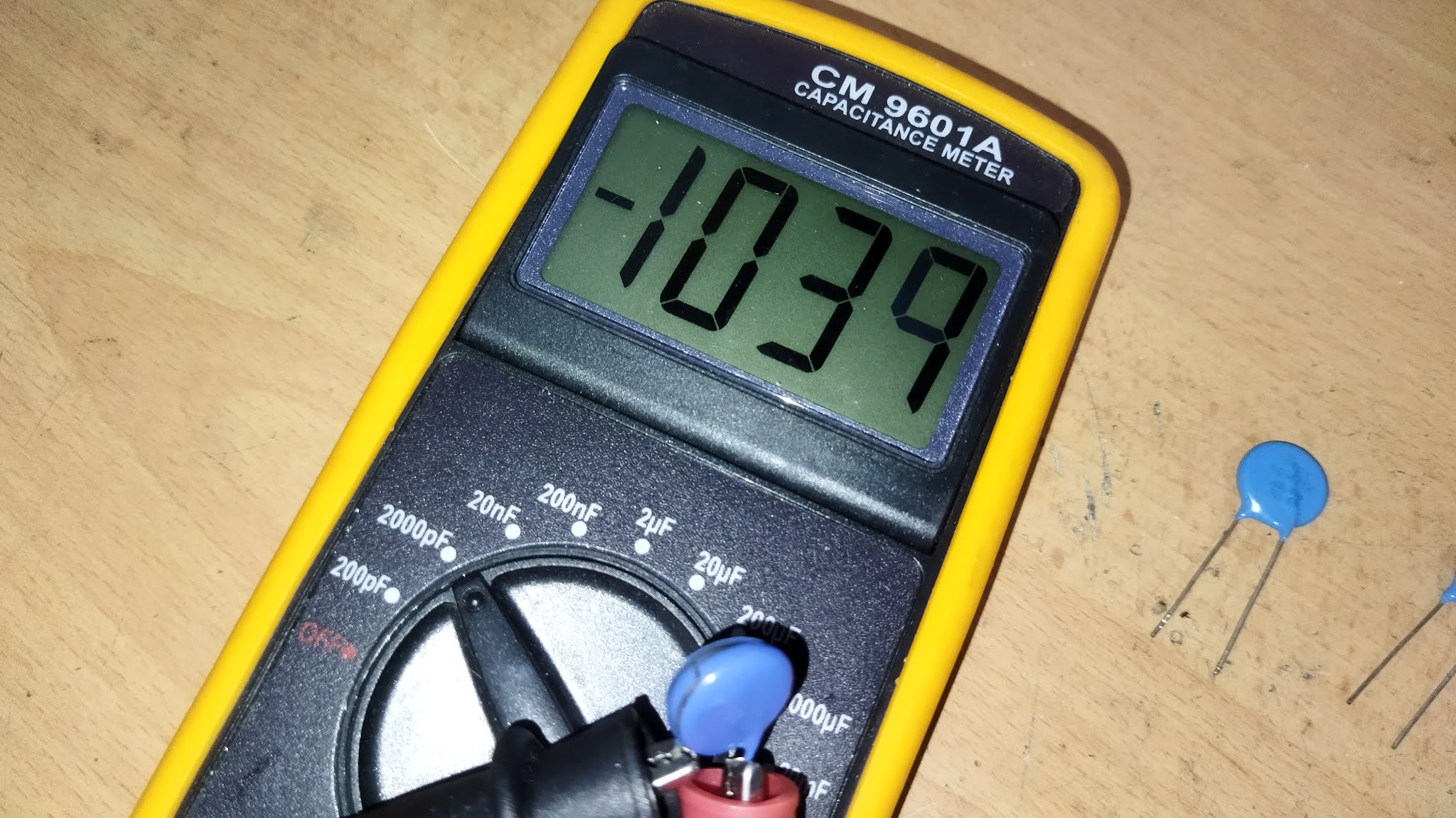 Life Begins at Forty How to test MOV (metal oxide varistor)