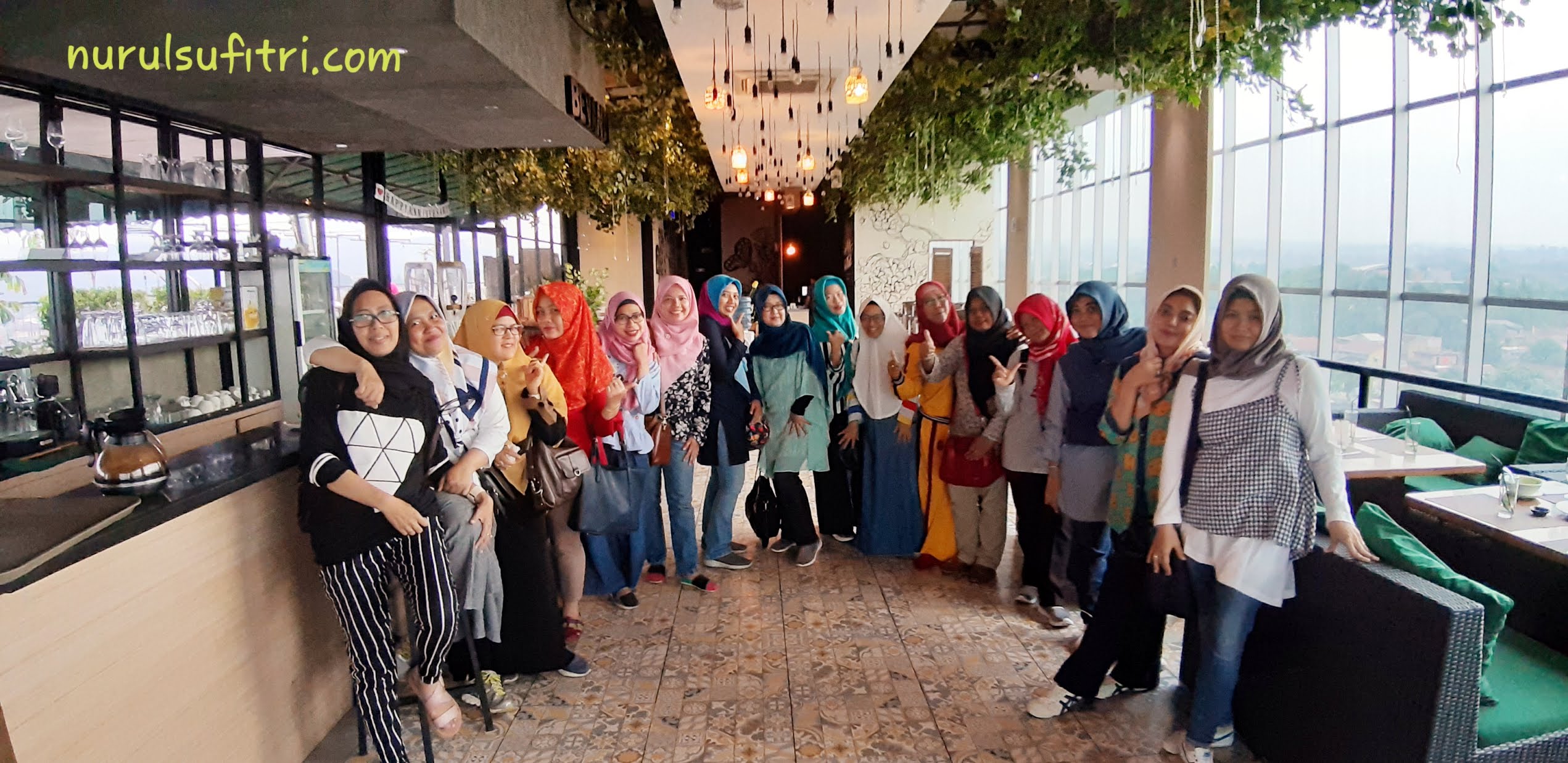 tre monti sky lounge restaurant kuliner tempat makan romantis yang hits di kota bogor nurul sufitri travel lifestyle blogger review