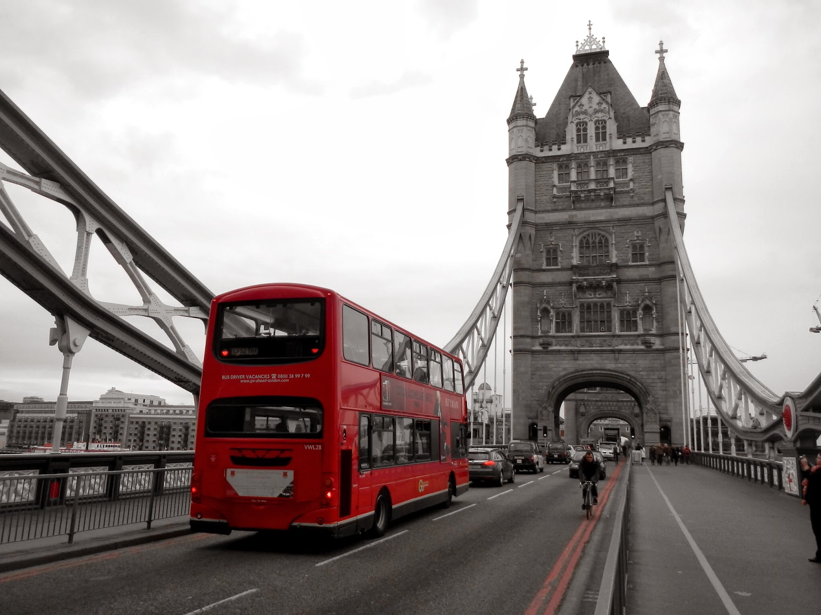 LONDON, RED, BLACK AND WHITE Blog literario y fotográfico