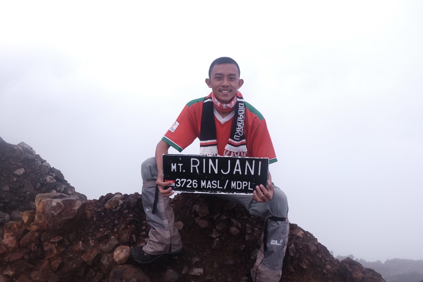Highest-Peak-of-Rinjani.jpg