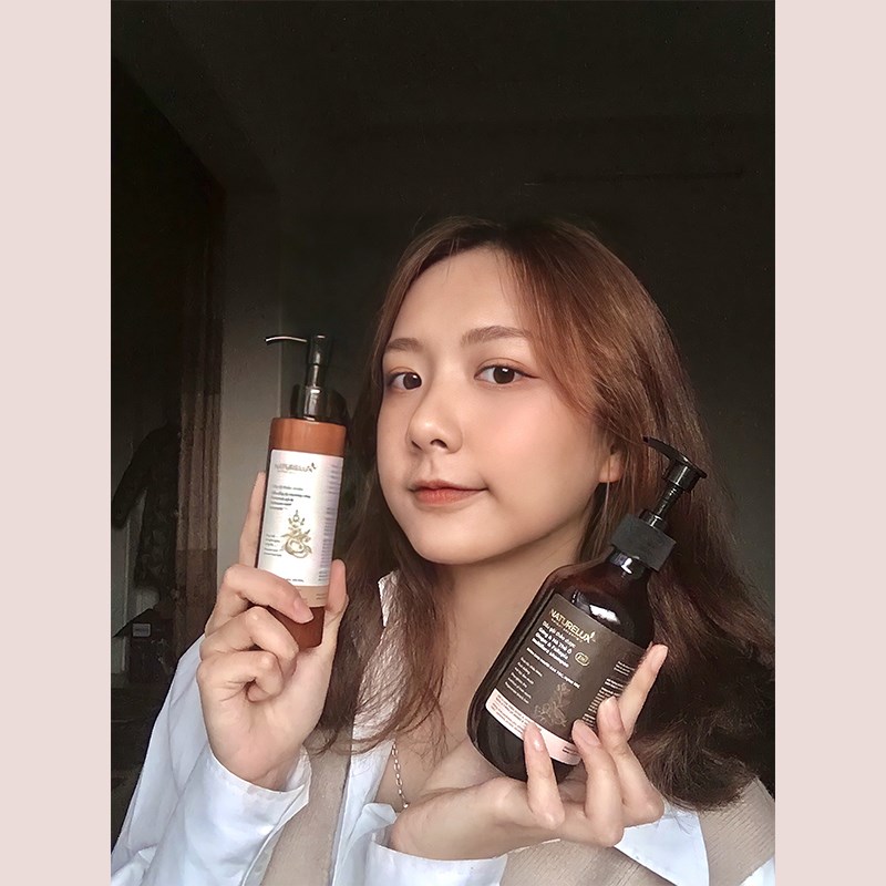 Gel vệ sinh phụ nữ trầu không và nano nghệ Naturelux 150ml Gel vệ sinh phụ nữ trầu không và nano nghệ Naturelux 150ml