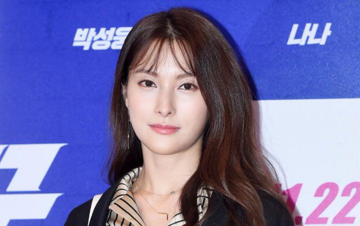 park gyuri kara admits that he went gay club itaewon with a corona park gyuri kara admits that he went gay club itaewon with a corona