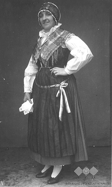 FolkCostume&Embroidery: Costume of Gorenjska, Slovenia