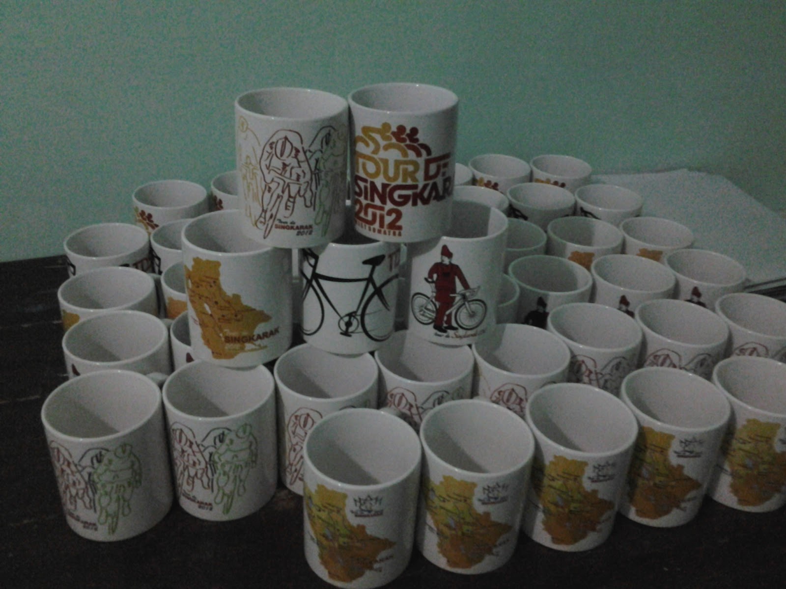 mug souvenir promosi murah