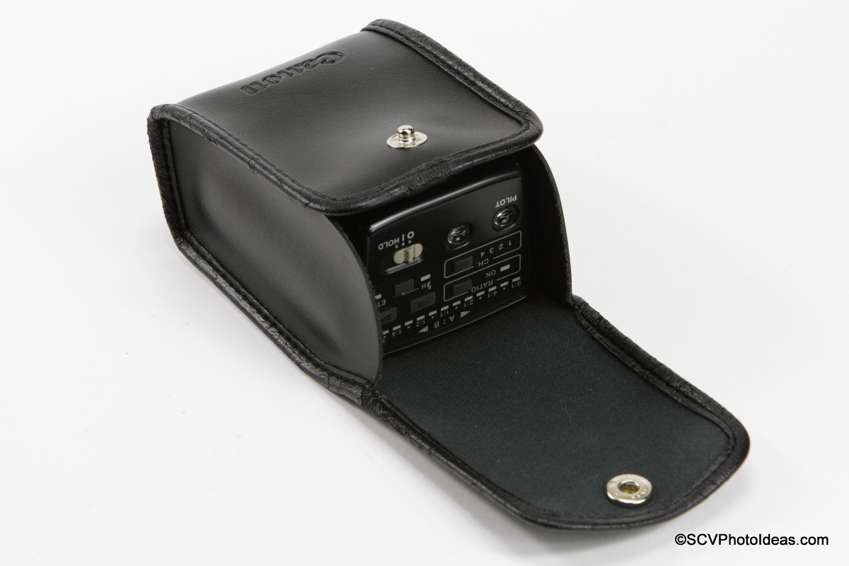 Canon Speedlite Transmitter ST-E2 in leather case