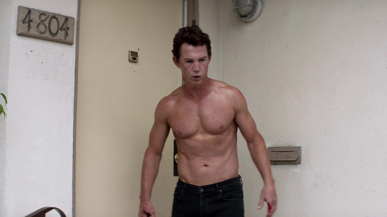 ausCAPS Shawn Hatosy shirtless in Animal Kingdom 313 "The Hyenas"