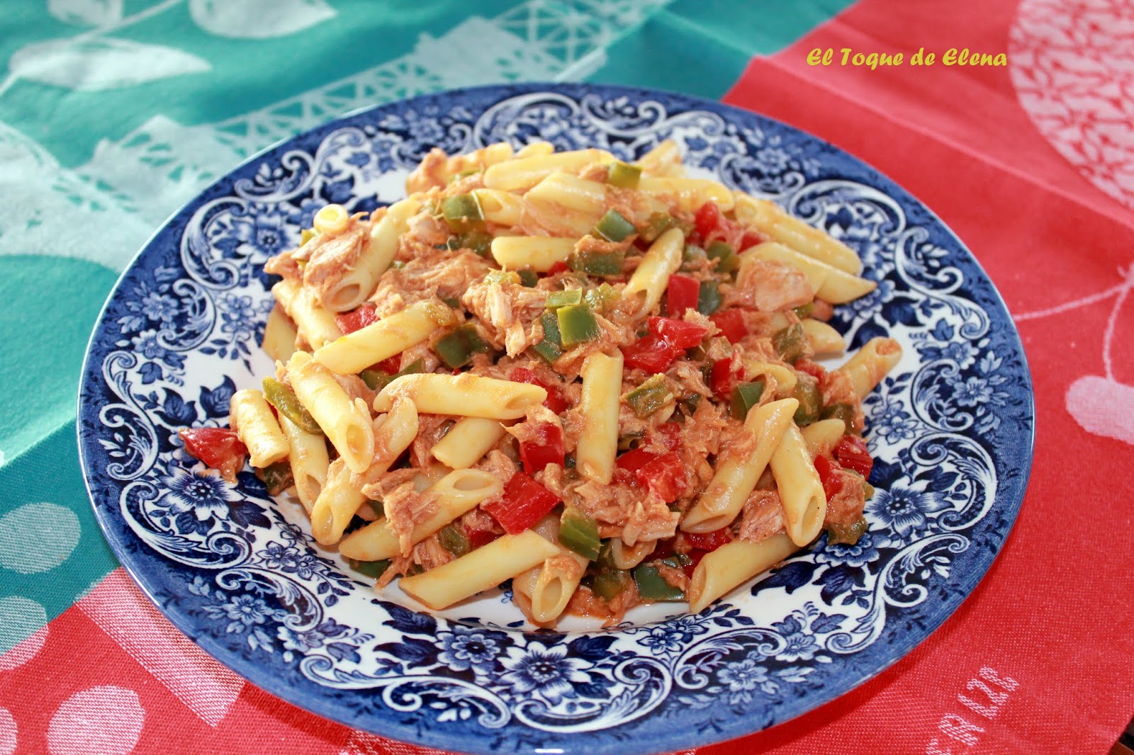 MACARRONES CON ATÚN Y PIMIENTOS MACARRONES CON ATÚN Y PIMIENTOS
