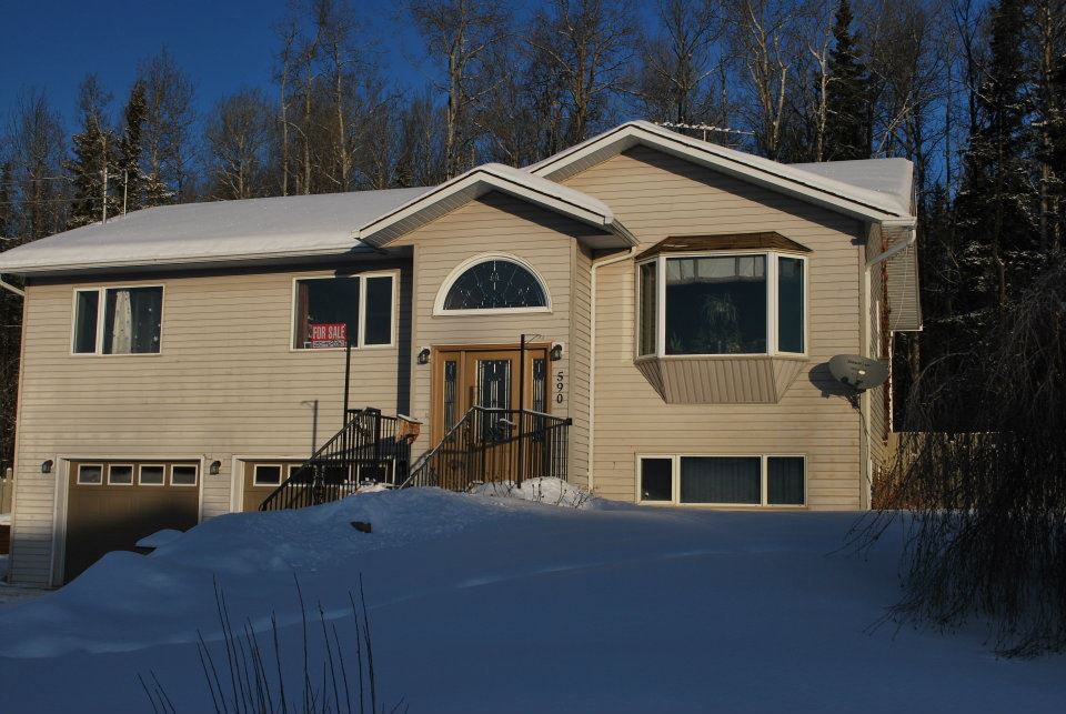 Real Estate by Chris and Barbara New listing 590 Heathmont St., Fort