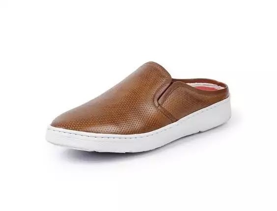 mule-leather-trends-summer-2021 mule leather trends summer 2021