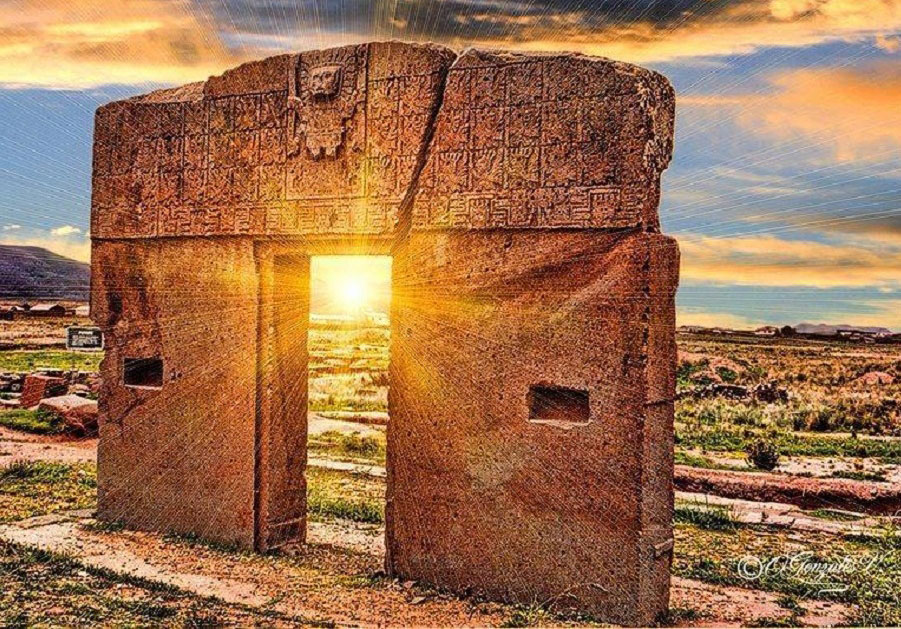 Врата в древний мир. Врата солнца Тиуанако. Тиуанако Боливия. Ворота солнца Боливия. Тиуанако храм солнца.