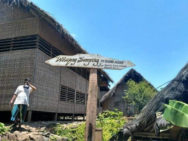 MASYARAKAT ADAT DI KAMPUNG DUKUH WARTA SUNDA ONLINE MASYARAKAT ADAT DI KAMPUNG DUKUH WARTA SUNDA ONLINE