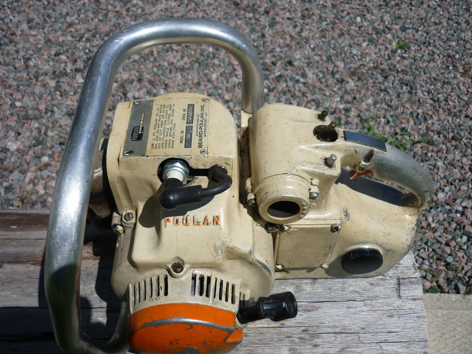 VINTAGE CHAINSAW COLLECTION POULAN 43.