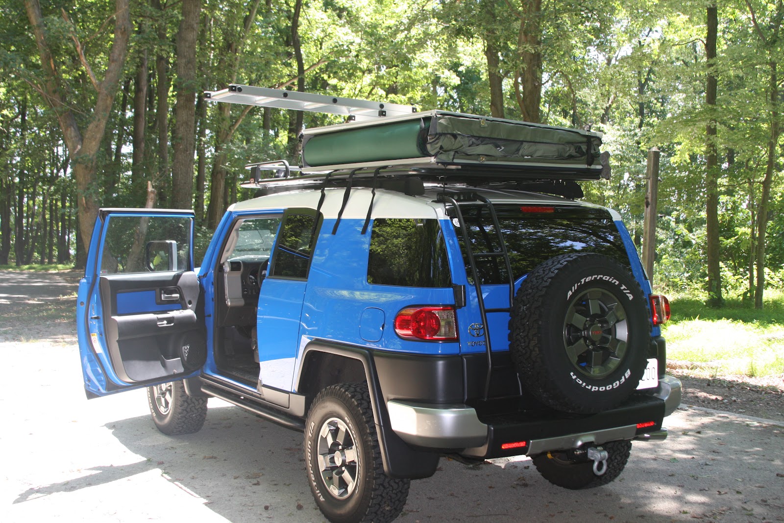 Toyota FJ Cruiser экспедиционник