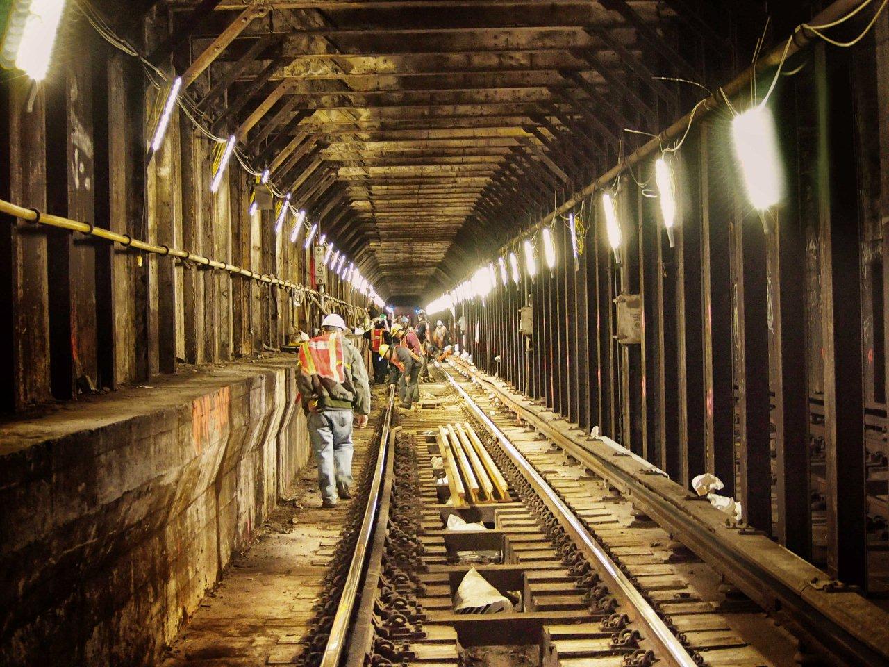 Sora's Pictures of Various Cool Stuff NYC Subway Tunnels