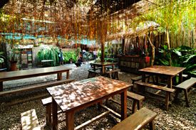 Lilong and Lilang Restaurant in Vigan City