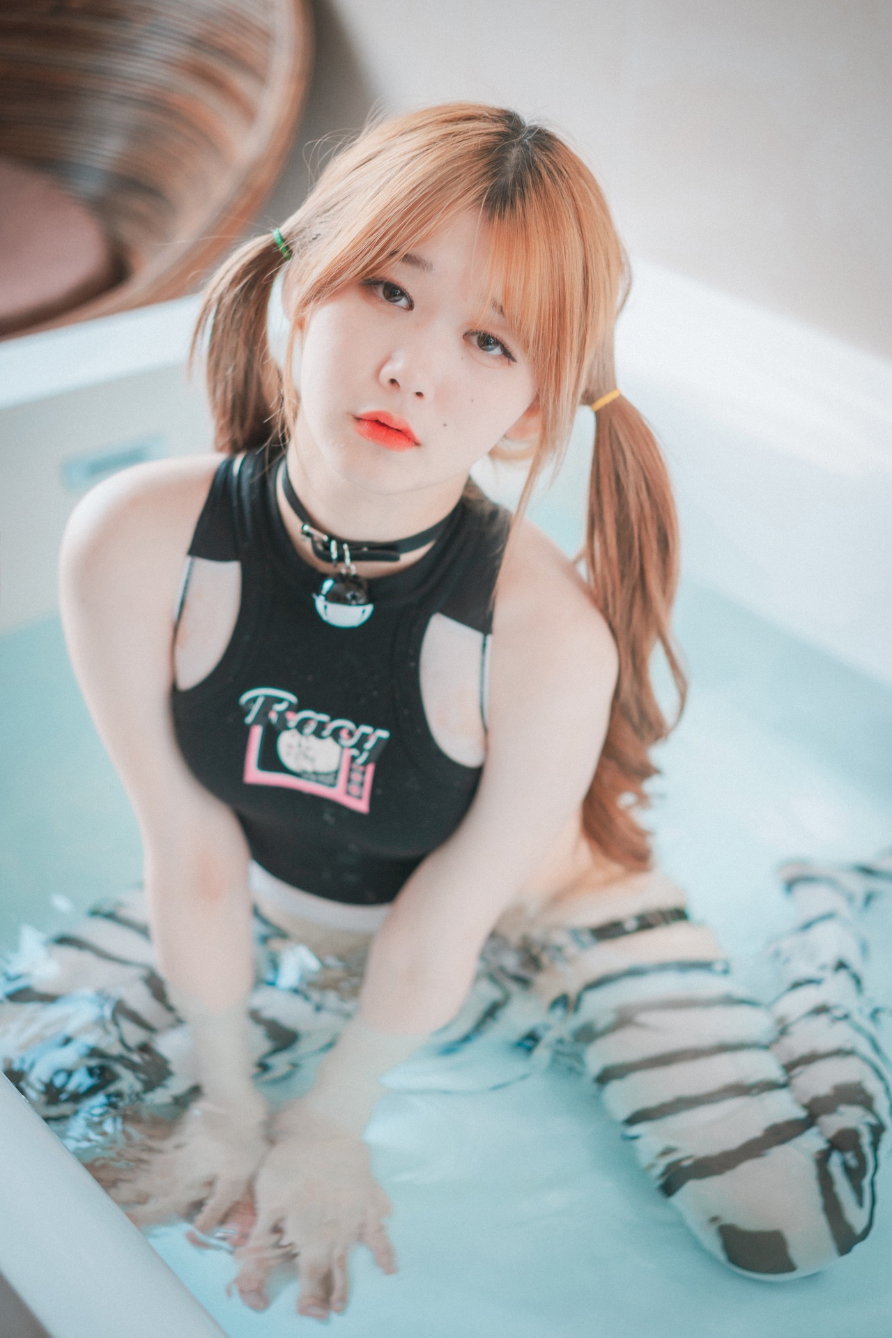 ZIA.Kwon 권지아, [DJAWA] Swimming Lessons #2 Set.02