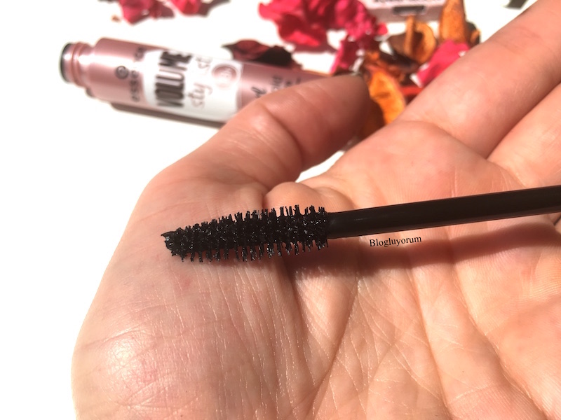 ESSENCE VOLUME STYLiST 18H CURL & HOLD MASKARAblogluYORUM Gökçe