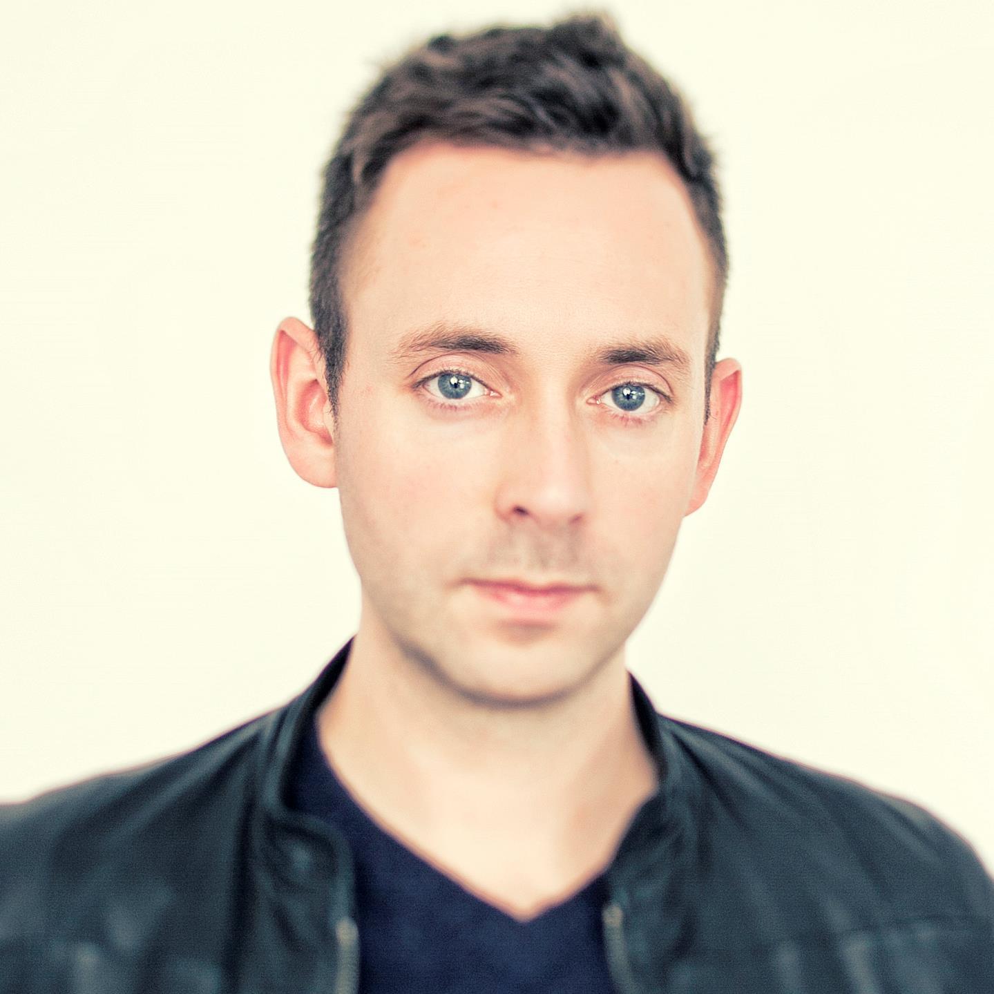 туман книга. рагнар йонассон остров. снежная слепота рагнар йонассон. рагнар йонассон писатель. рагнар йонассон писатель.