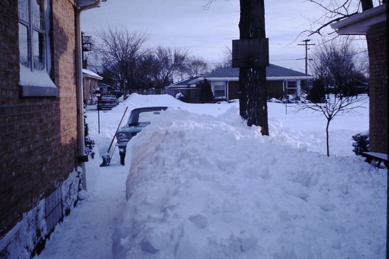40 Amazing Color Pics Capture Chicago During the 1967 Blizzard