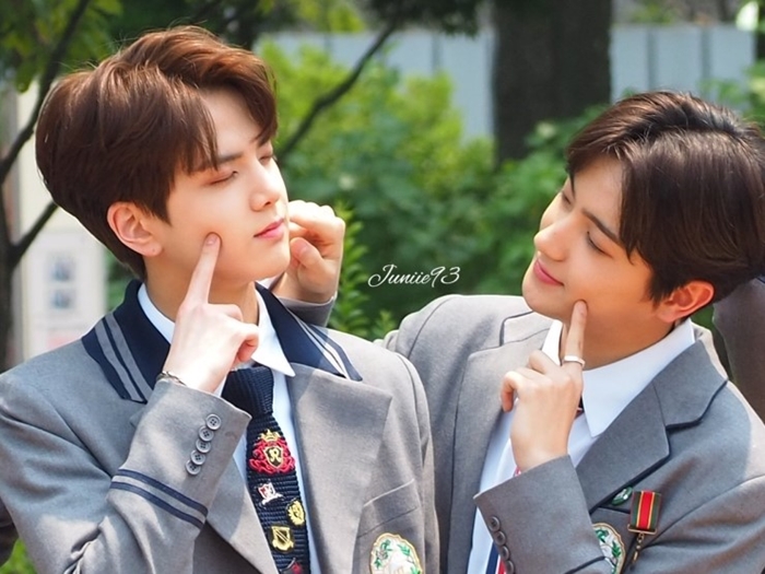 최애음료 vs 최애의 음료 어떤걸 마셔야할지 고민됨ㅋㅋ | 인스티즈