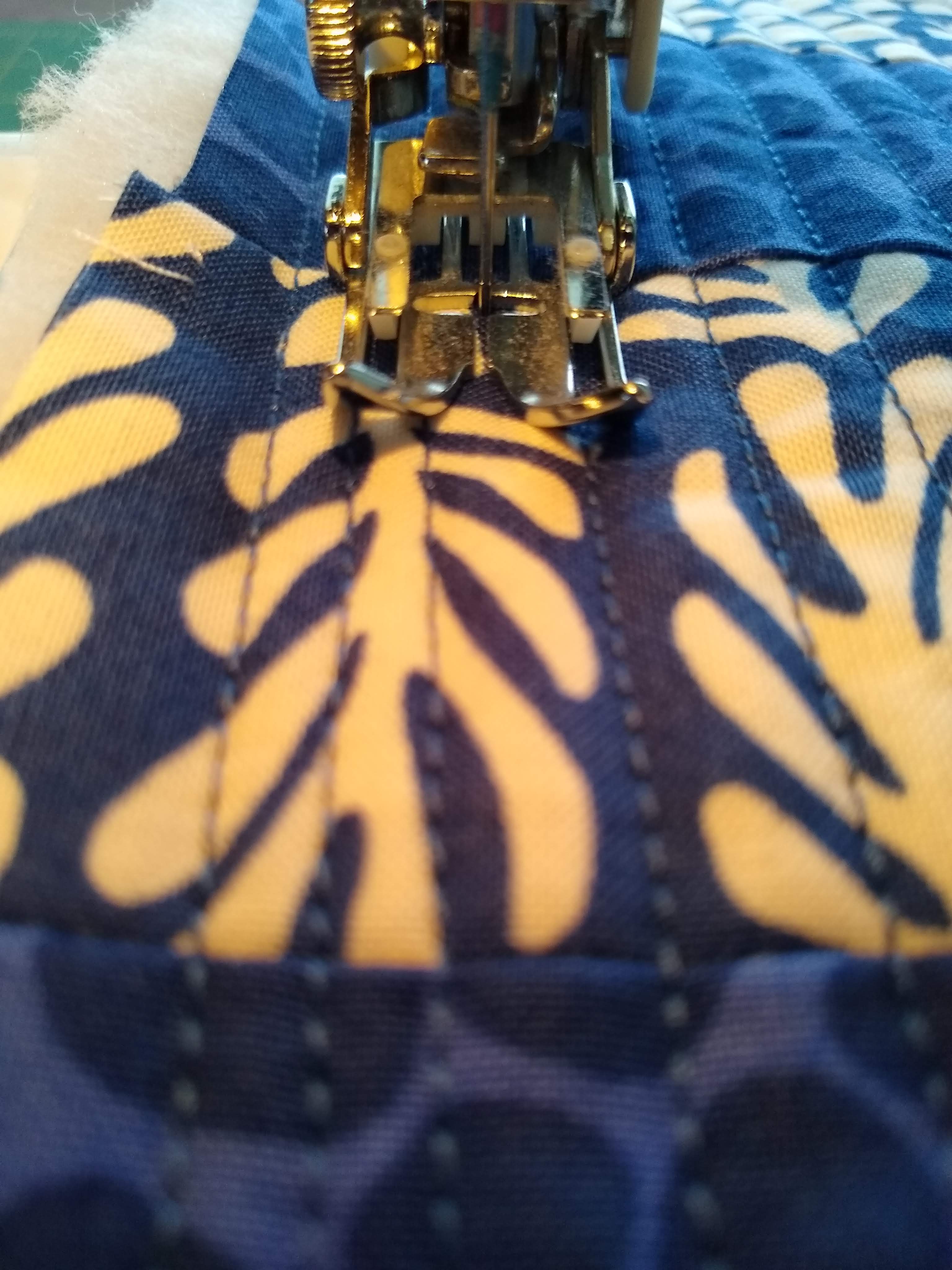 Urban Quilter Machine Quilting Monday 2