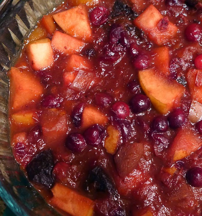 Andrea's Easy Vegan Cooking Thanksgiving 2016 — cranberry compote in