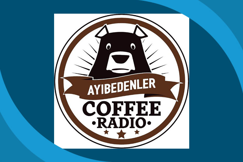 радио кофейня. кофе в радиостанции. кофе в радиостанции. чашка радио. радио и кофе.