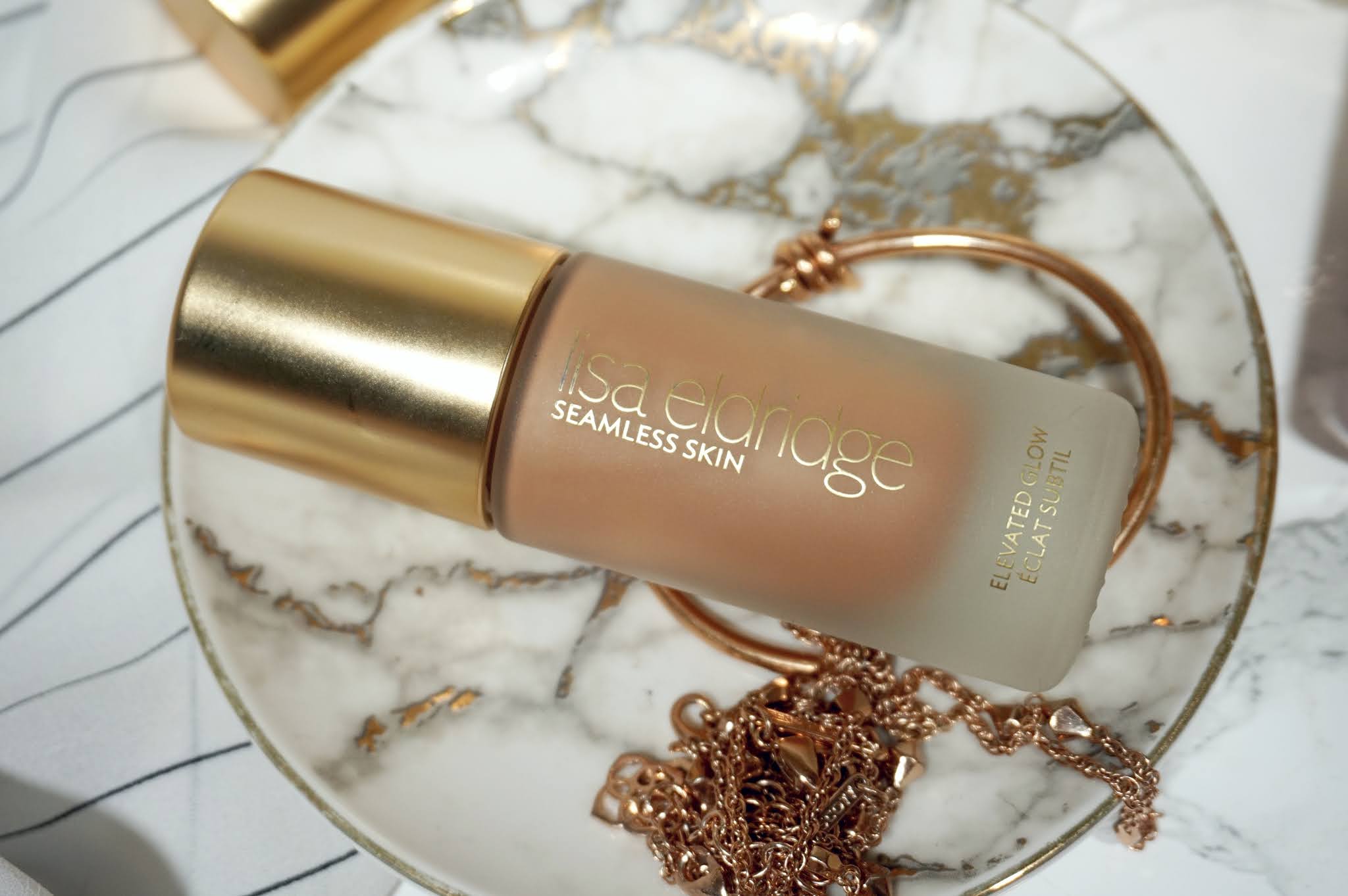  Review Lisa Eldridge Elevated Glow Highlighter PRETTY IS MY