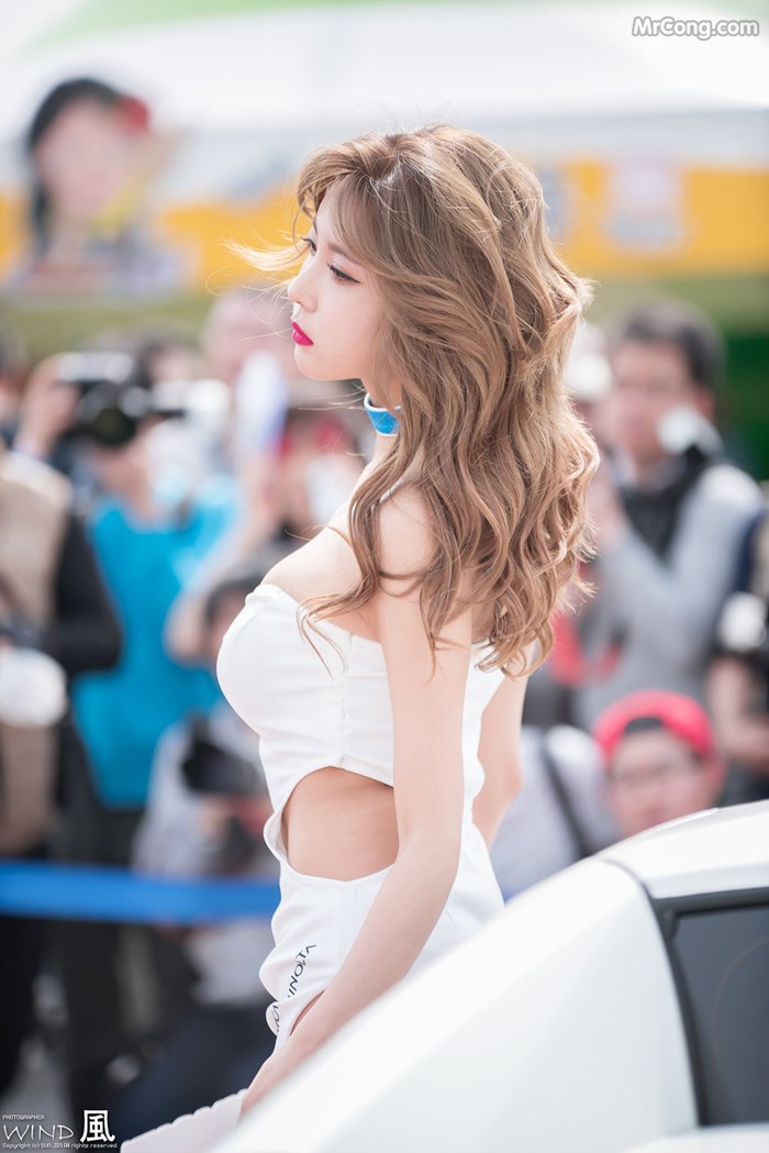 Heo Yoon Mi&#39;s beauty at the CJ Super Race event, Round 1 (70 photos) photo 1-12