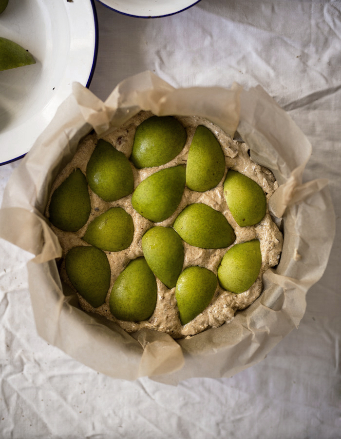 pear cake  photo by Kreetta Järvenpää blog: www.gretchengretchen.com