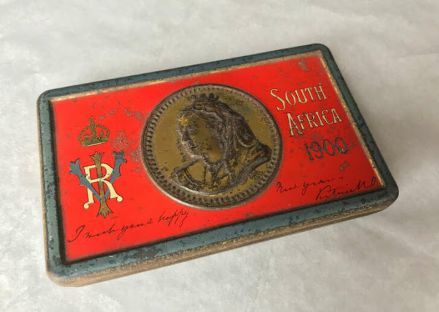 Βασιλικό κουτί του 1900 με σοκολάτα βρέθηκε σε στρατιωτικό κράνος