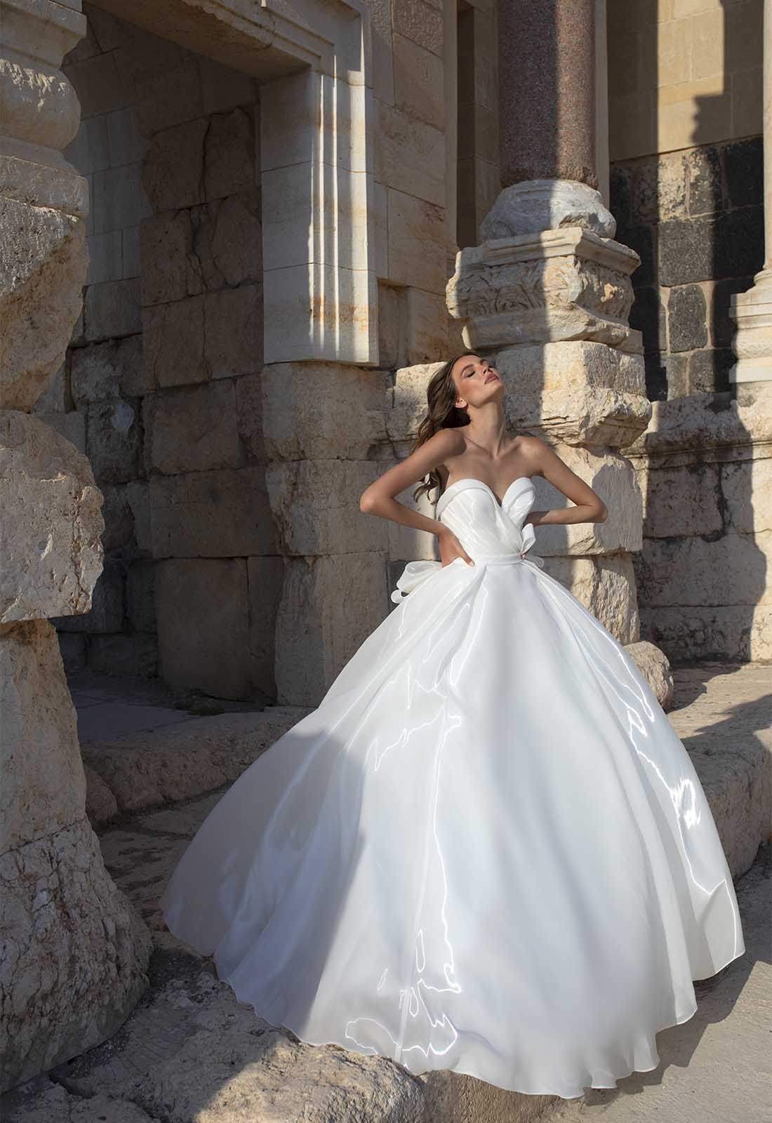 Wedding Gown Gorgeous : PNINA TORNAI