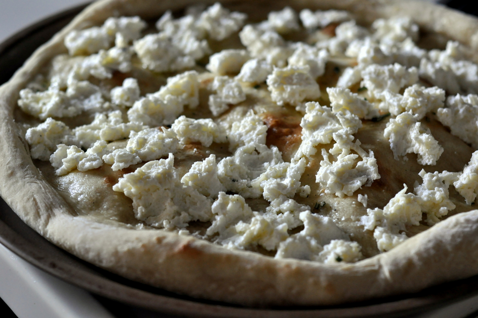 White Pizza with Fresh Arugula and Prosciutto | Taste As You Go