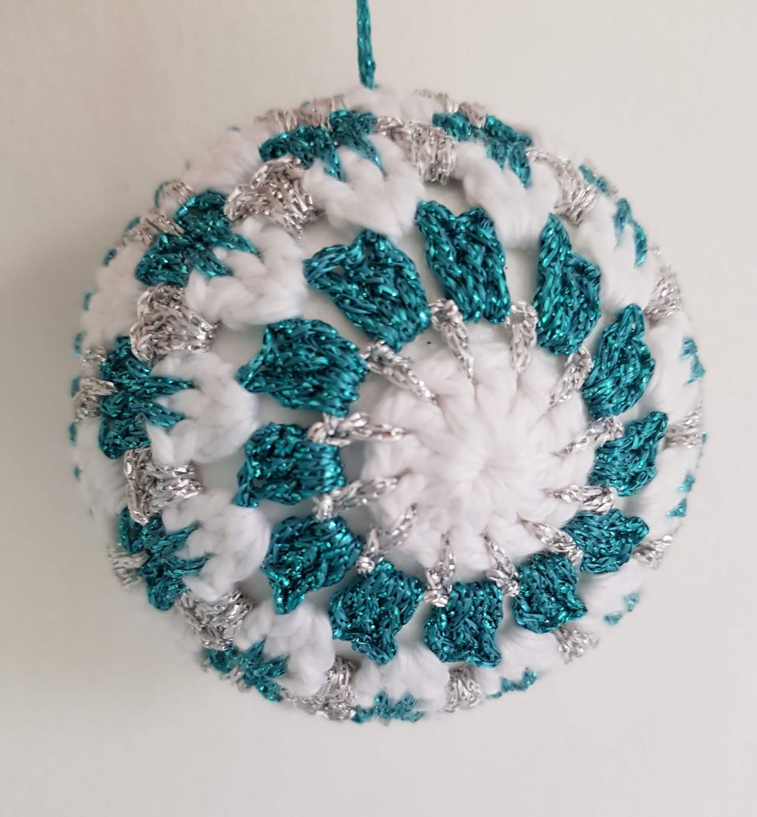 A Playful Stitch Crochet Christmas Bauble Free Pattern a-playful-stitch-crochet-christmas-bauble-free-pattern