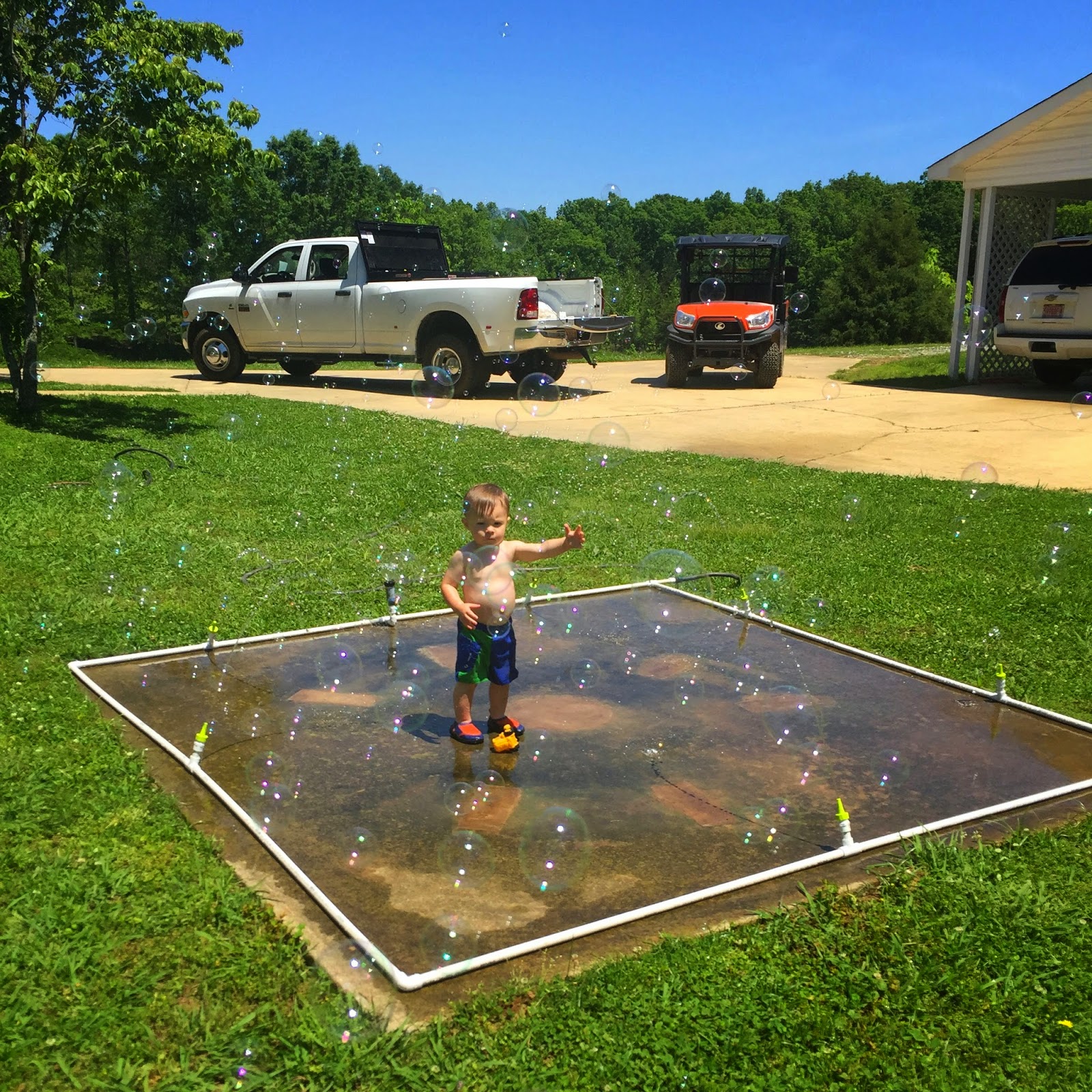 Little White House Blog Our Diy Splash Pad Brett Really Hit It Out Of The Park On This Project We Can T Wait To Invite All Our Buds Over Play