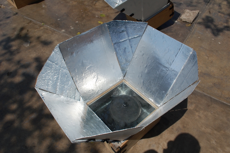 ¡ES... CIENCIA!: LA ECONÓMICA COCINA SOLAR