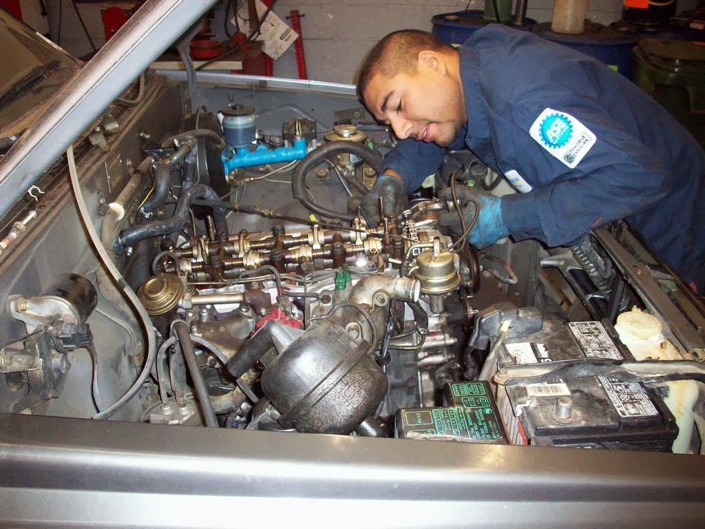 Bert's Garage Los Angeles Water Pump Problems in West Hollywood