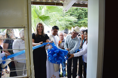 Alcalde Ramón Díaz y su esposa Sagrario Montaño reinauguran comedor en DIF Huatabampo