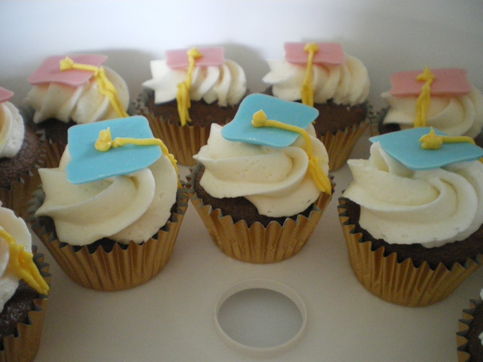 Graduation cupcakes!