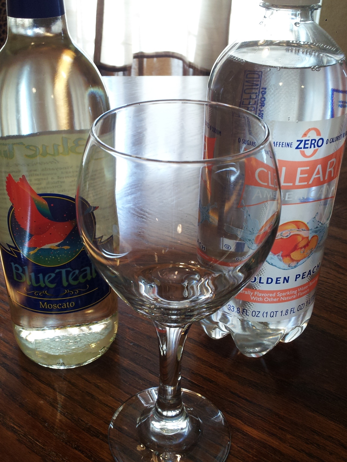 Venus Crossing with Liss Lower Calorie Sparkling Wine Trick