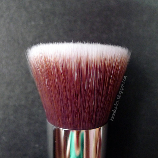 Review Sigma F80 Flat Top Kabuki Brush
