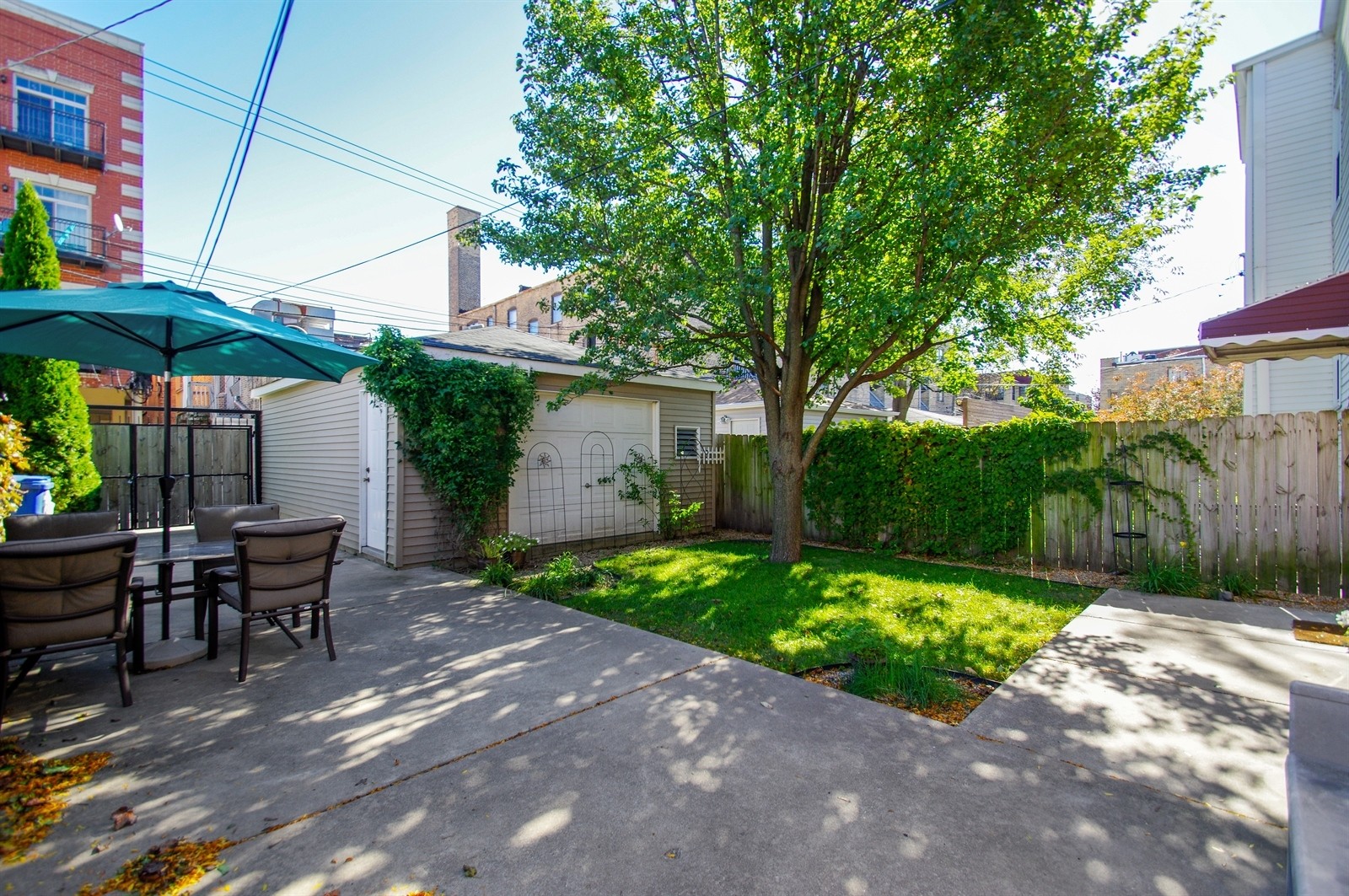 The Chicago Real Estate Local (UPDATE SOLD FOR 515K) Albany Park twoflat, move in