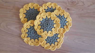 crochet flower coasters